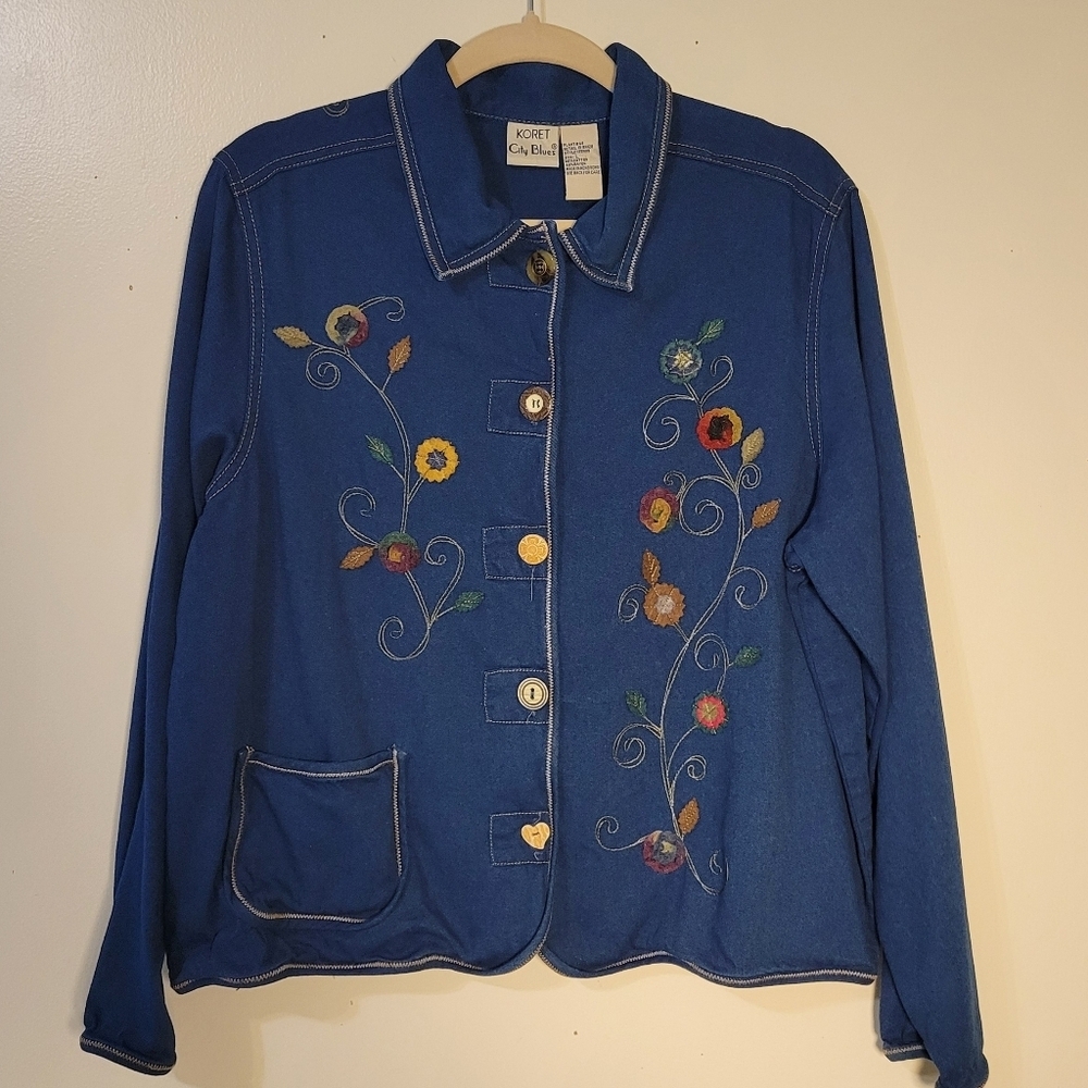 VTG Koret City Blues: Women's M Embroidered Chambray Button down Shacket Top
